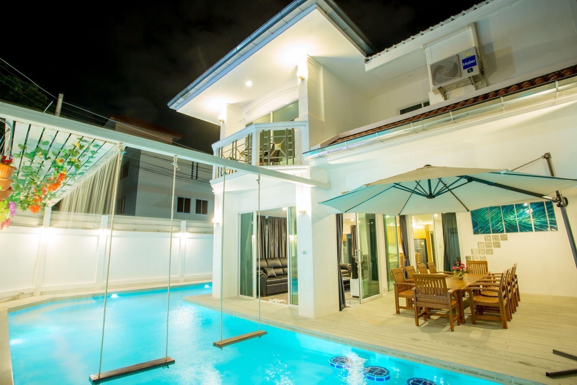 The Ville Modern Viewpoint Pool Villa Pattaya Exterior photo
